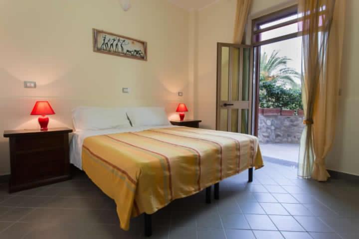B&B Casa Cosmano 布兰卡莱奥内码头 外观 照片